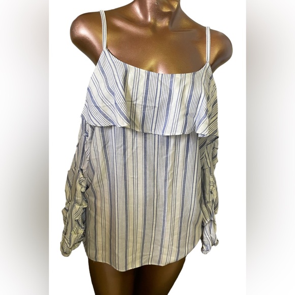 Anthropologie DREW Cold Shoulder Top - Picture 3 of 9